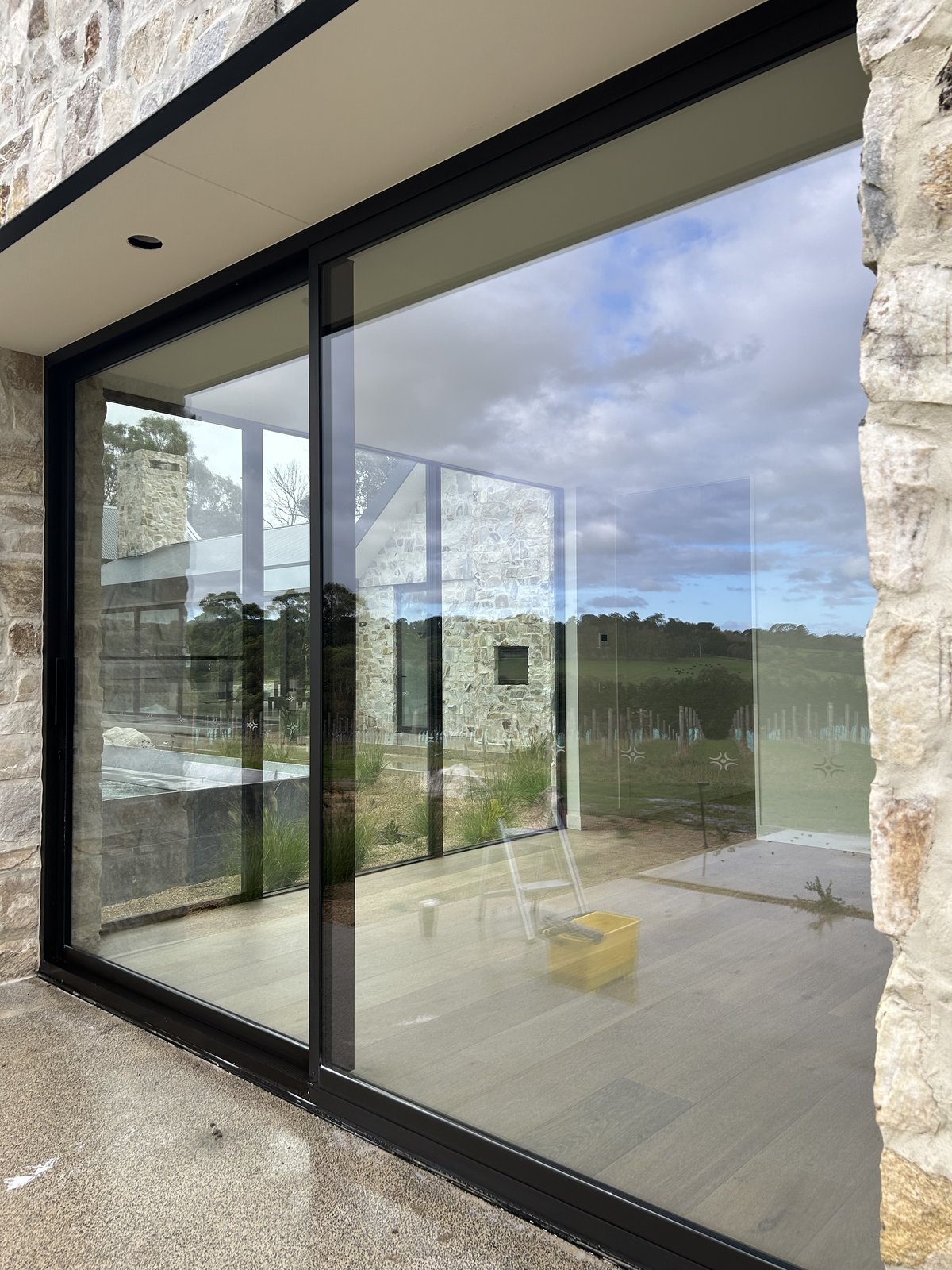 Crystal clear result on a stone and glass Peninsula home
